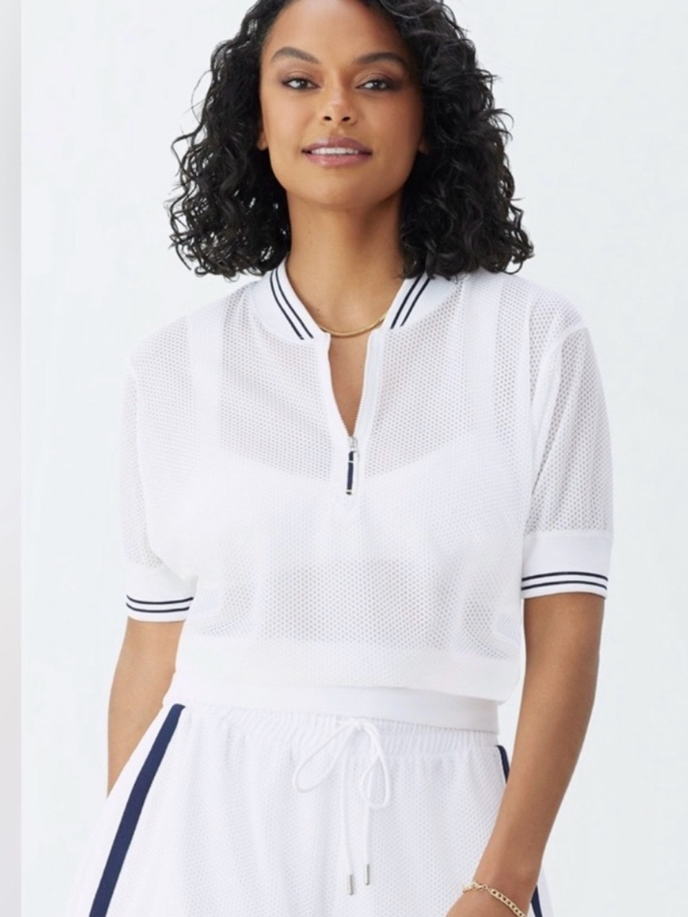GSTQ White Mesh Polo Half-Zip Tee with Navy Contrast Trim